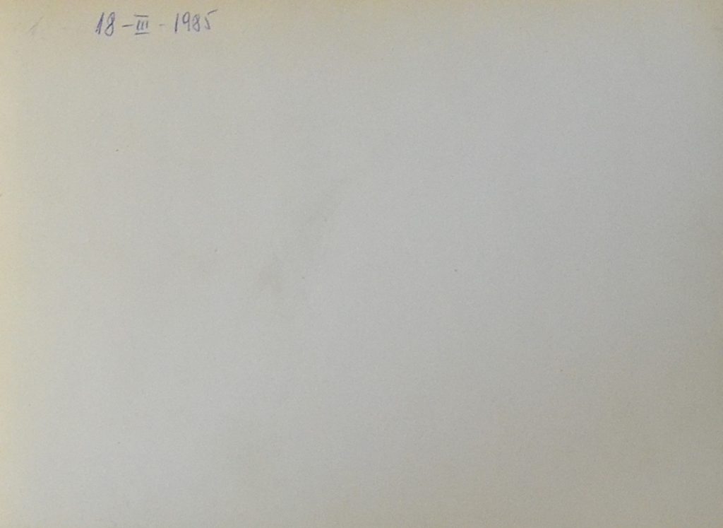 doi-elevi-si-o-eleva-la-scoala-in-perioada-comunista-18-martie-1985-back-cover.