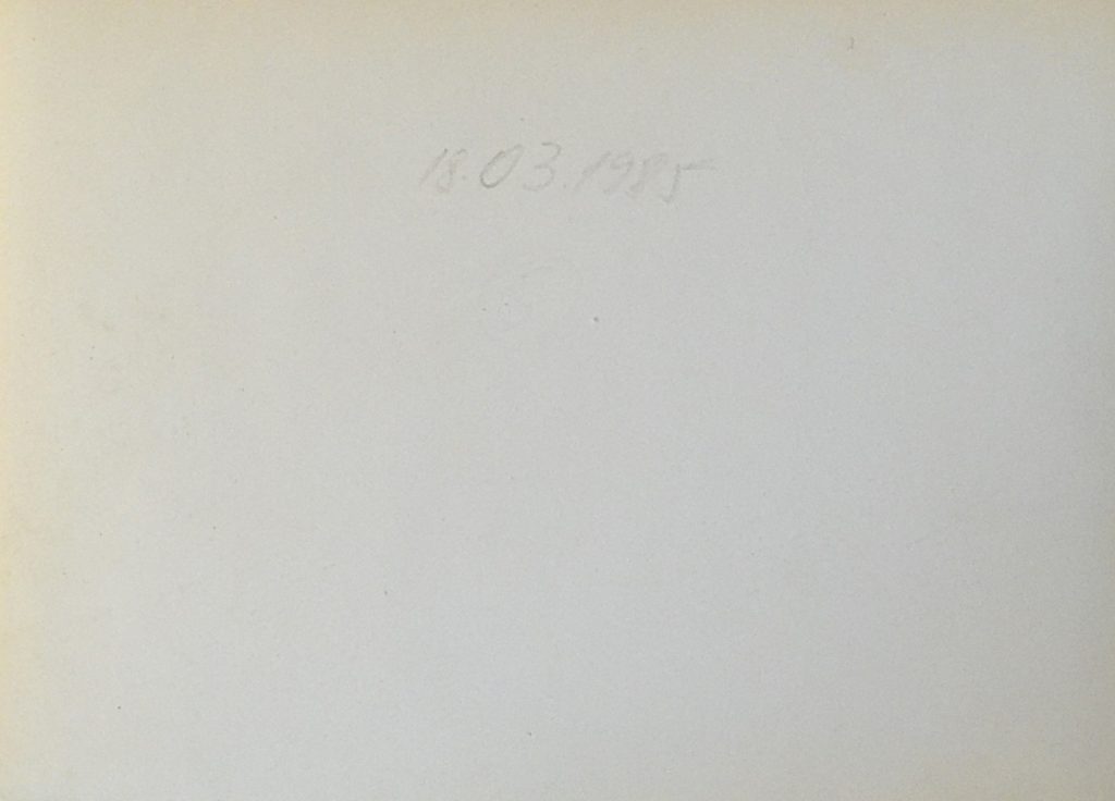 trei-elevi-si-o-eleva-la-scoala-in-perioada-comunista-18-martie-1985-back-cover.j